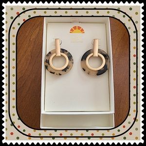 C&C California NIB Tortoise Shell Circle Earrings